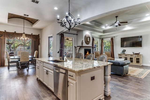 148 Woodland, Fair Oaks Ranch, TX 78015