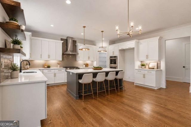 4847 Basingstoke Drive W, Suwanee, GA 30024