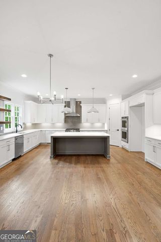 4847 Basingstoke Drive W, Suwanee, GA 30024