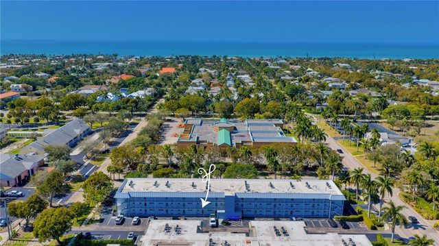 72 7th ST S 108, Naples, FL 34102