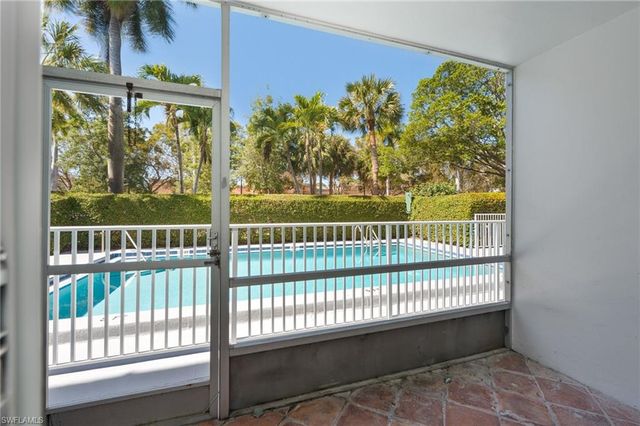 72 7th ST S 108, Naples, FL 34102