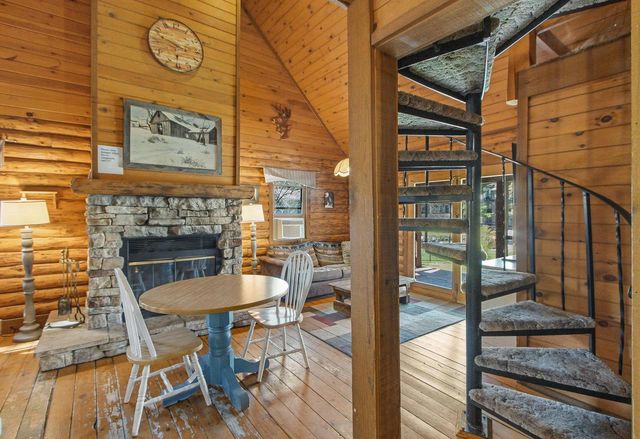 857 Canyon Road, Wisconsin Dells, WI 53965
