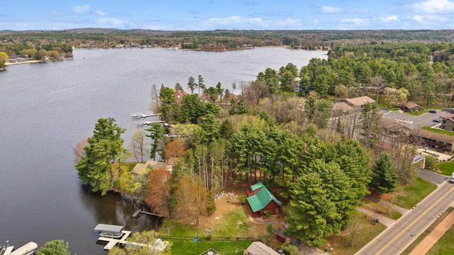 857 Canyon Road, Wisconsin Dells, WI 53965