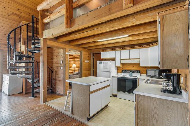 857 Canyon Road, Wisconsin Dells, WI 53965