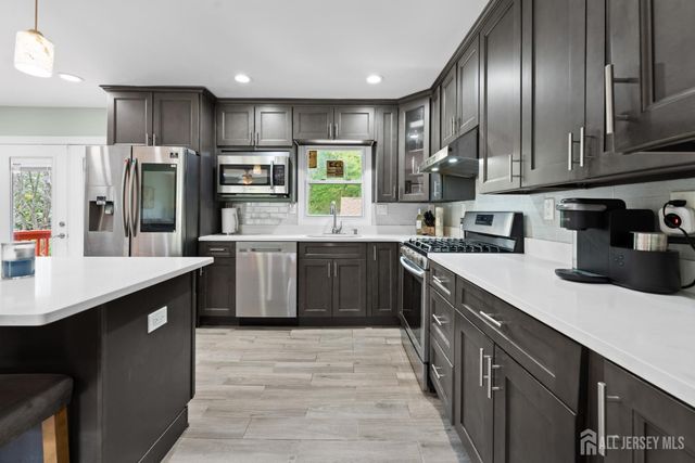 13 Fishel Road, Edison, NJ 08820