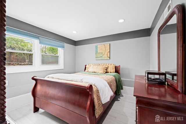 13 Fishel Road, Edison, NJ 08820