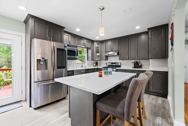 13 Fishel Road, Edison, NJ 08820