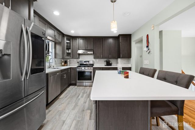 13 Fishel Road, Edison, NJ 08820