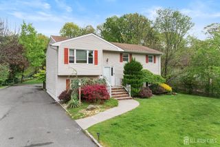 13 Fishel Road, Edison, NJ 08820