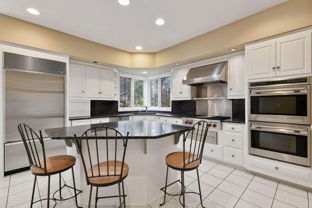 19875 Andover Place, Deephaven, MN 55331