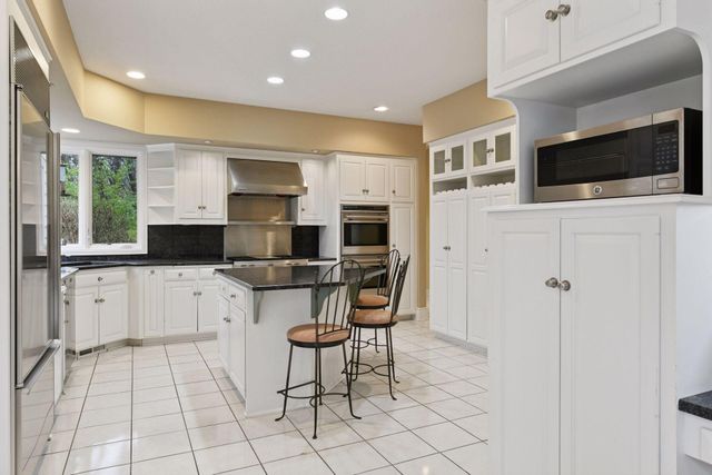 19875 Andover Place, Deephaven, MN 55331