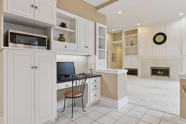 19875 Andover Place, Deephaven, MN 55331