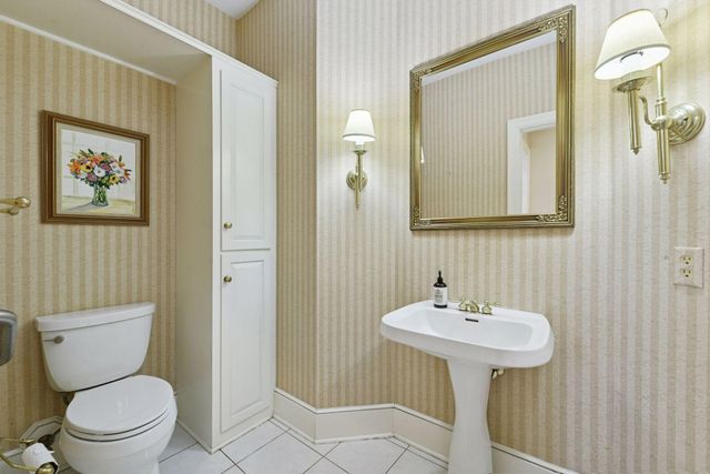 19875 Andover Place, Deephaven, MN 55331