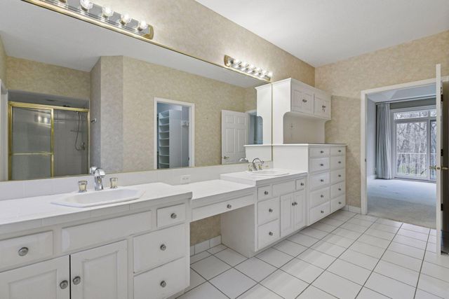 19875 Andover Place, Deephaven, MN 55331