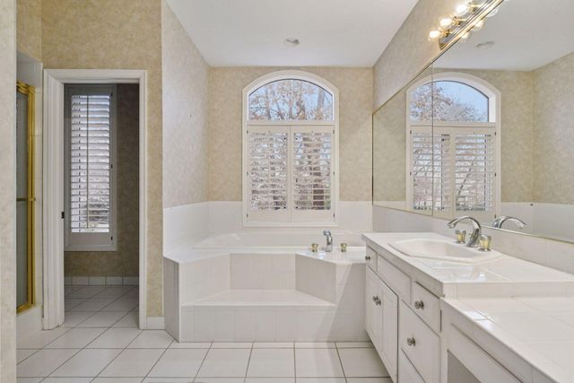 19875 Andover Place, Deephaven, MN 55331