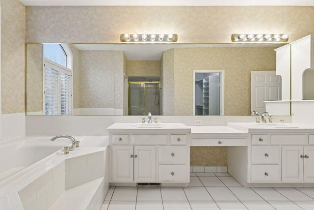 19875 Andover Place, Deephaven, MN 55331