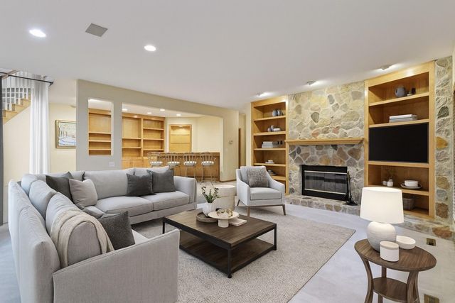 19875 Andover Place, Deephaven, MN 55331