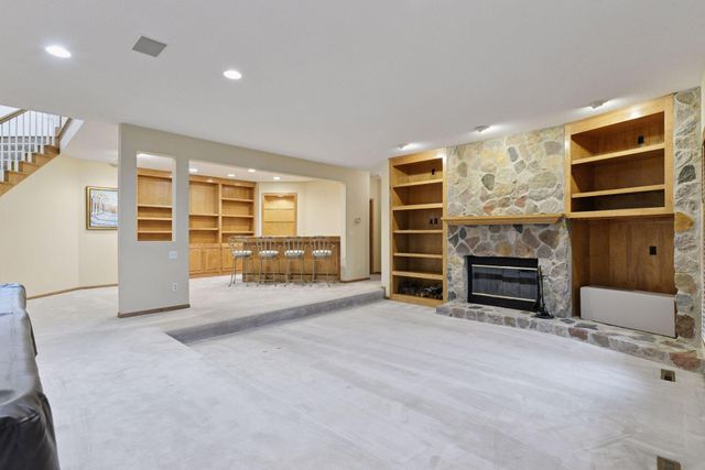 19875 Andover Place, Deephaven, MN 55331