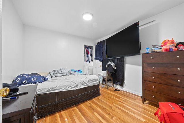 8035 S Kolin Avenue, Chicago, IL 60652