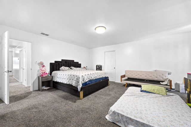 8035 S Kolin Avenue, Chicago, IL 60652