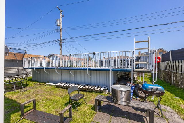 8035 S Kolin Avenue, Chicago, IL 60652