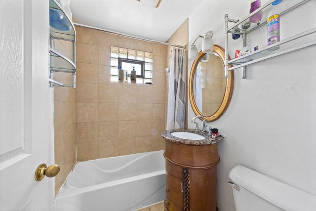 8035 S Kolin Avenue, Chicago, IL 60652