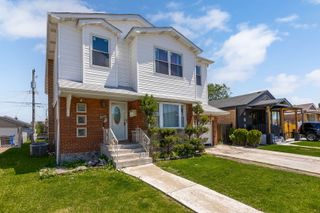 8035 S Kolin Avenue, Chicago, IL 60652
