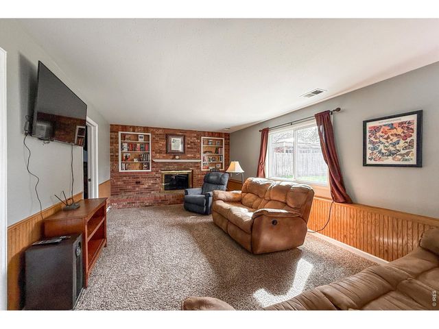 2109 Daley Dr, Longmont, CO 80501