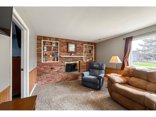 2109 Daley Dr, Longmont, CO 80501