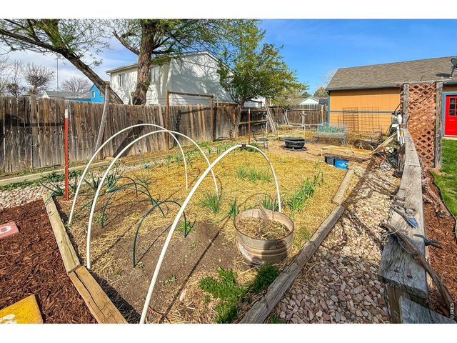 2109 Daley Dr, Longmont, CO 80501