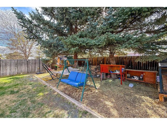 2109 Daley Dr, Longmont, CO 80501