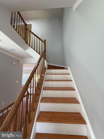 8362 MILLWOOD DR, Springfield, VA 22152