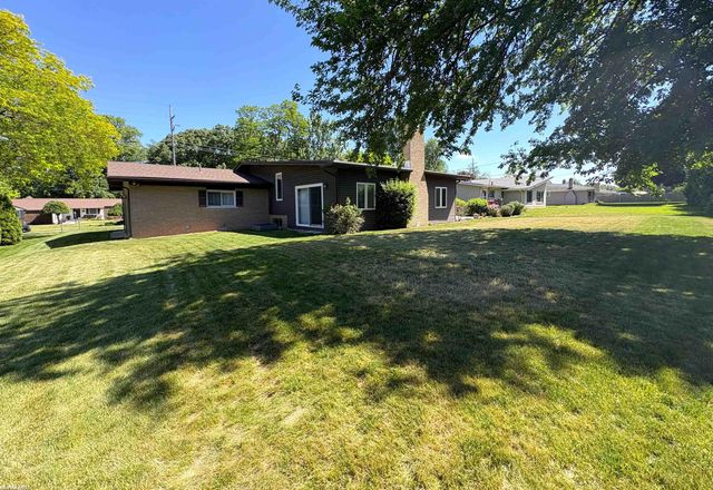 20210 Anita Street, Clinton Township, MI 48036