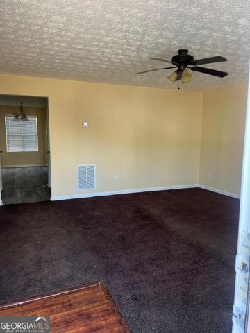 7200 Grosbeak Street, Union City, GA 30291