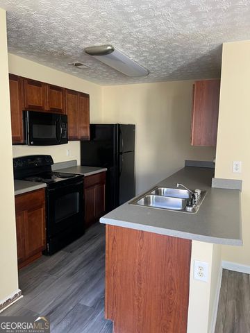 7200 Grosbeak Street, Union City, GA 30291