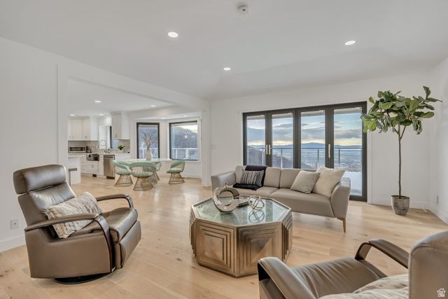 2768 S GRAND OAK CIR, Bountiful, UT 84010