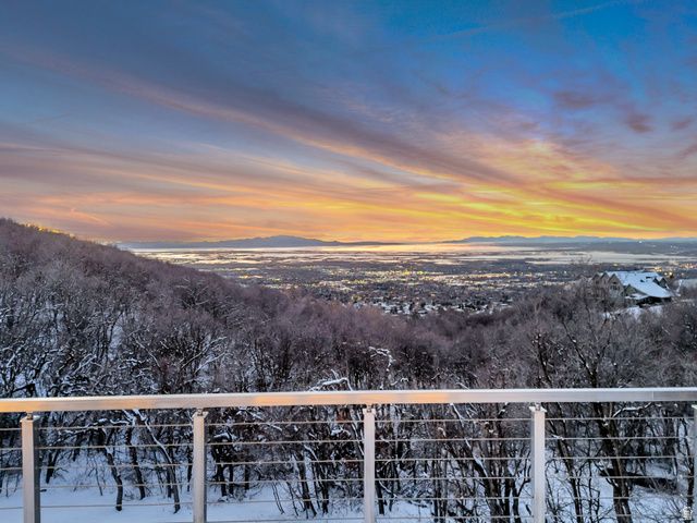 2768 S GRAND OAK CIR, Bountiful, UT 84010