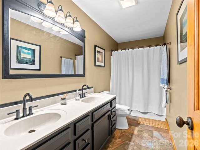 241 Pinners Cove Road, Asheville, NC 28803