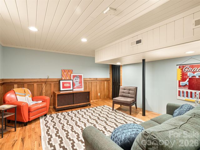 241 Pinners Cove Road, Asheville, NC 28803