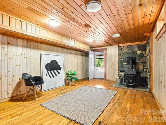 241 Pinners Cove Road, Asheville, NC 28803