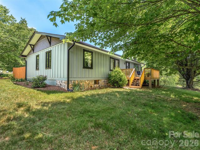 241 Pinners Cove Road, Asheville, NC 28803