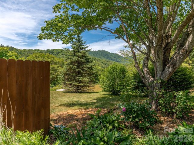 241 Pinners Cove Road, Asheville, NC 28803