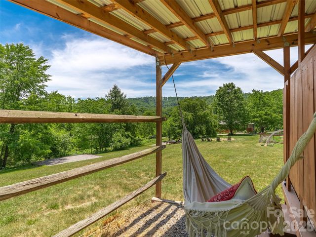 241 Pinners Cove Road, Asheville, NC 28803