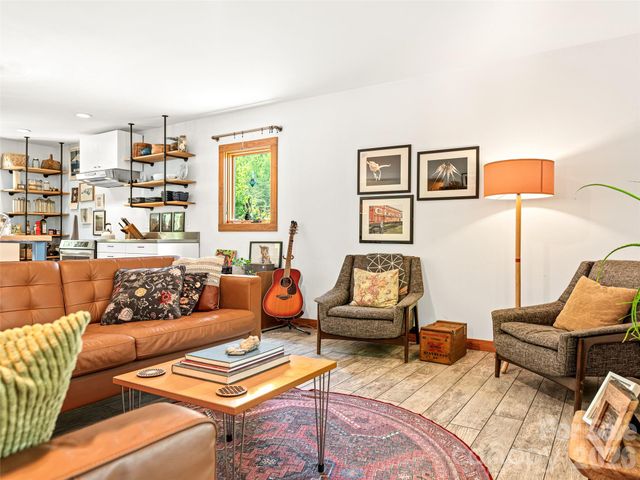 241 Pinners Cove Road, Asheville, NC 28803