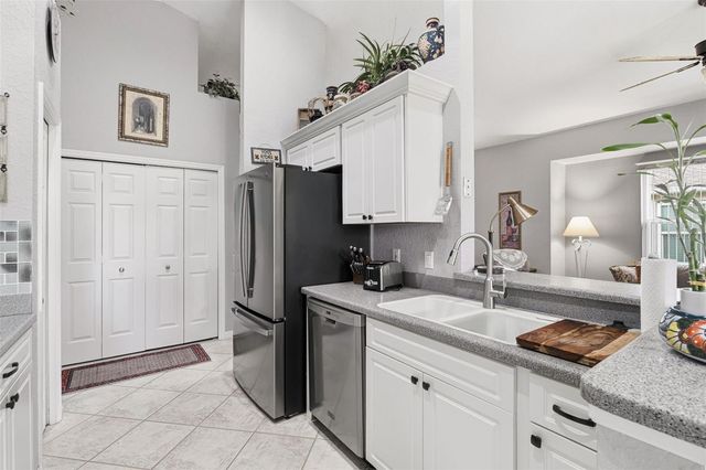 1351 HEDGEWOOD CIRCLE, North Port, FL 34288
