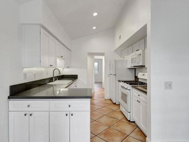 72730 Yucca Court, Palm Desert, CA 92260