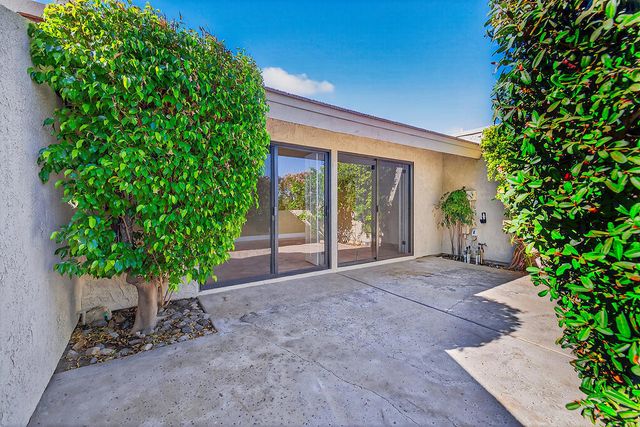 72730 Yucca Court, Palm Desert, CA 92260