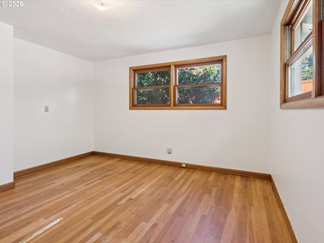 10426 Se LINCOLN Ct, Portland, OR 97216