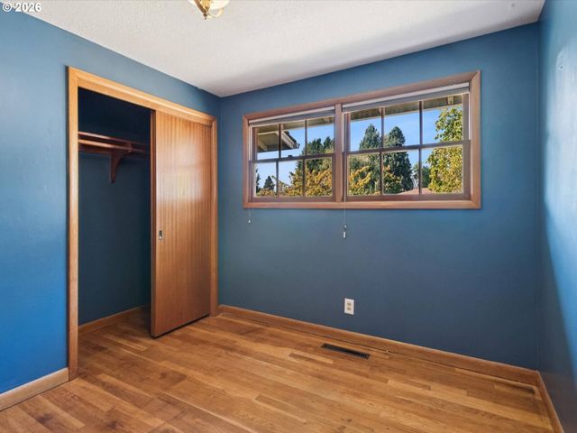 10426 Se LINCOLN Ct, Portland, OR 97216