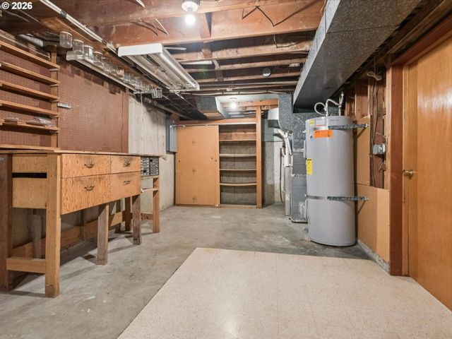 10426 Se LINCOLN Ct, Portland, OR 97216